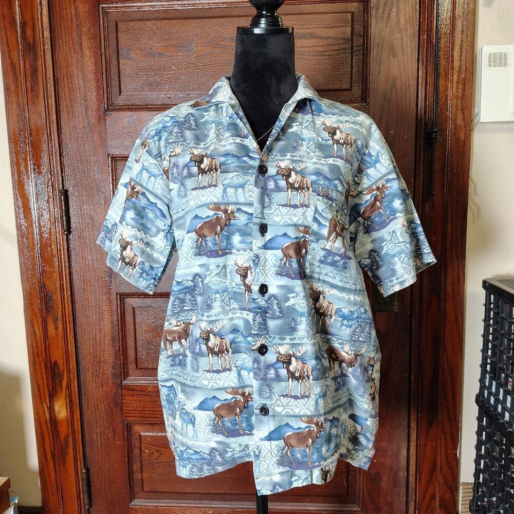 VTG Winter Hawaiian Blue Winter Moose Short Sleeve Button Up Shirt -Mens M/T532